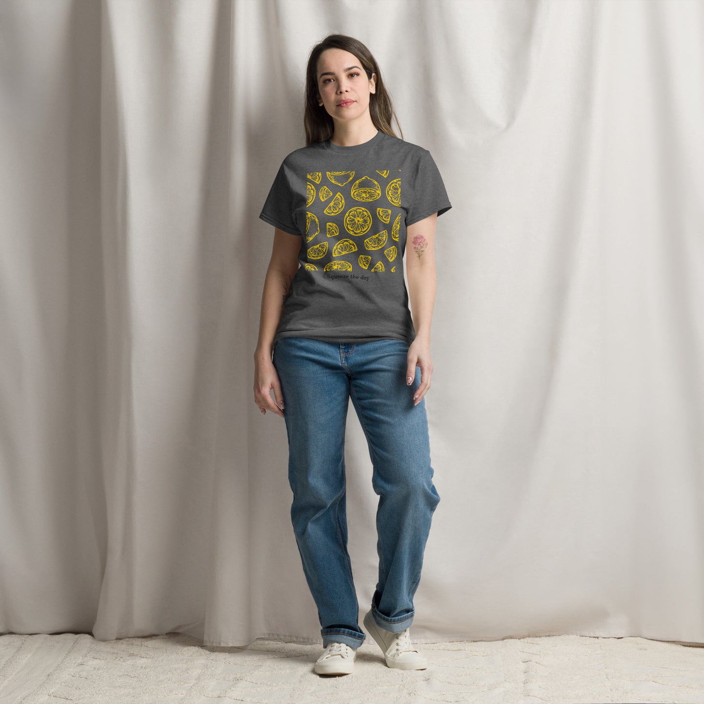 Basic Unisex T-Shirt mit Print - Squeeze the day